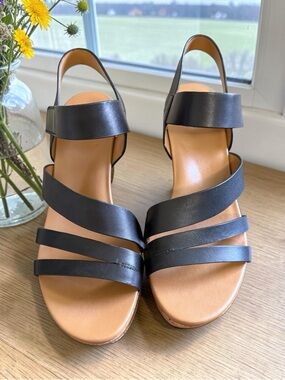 Naturalizer Black Strappy Cork Wedge Sandals Size 8.5